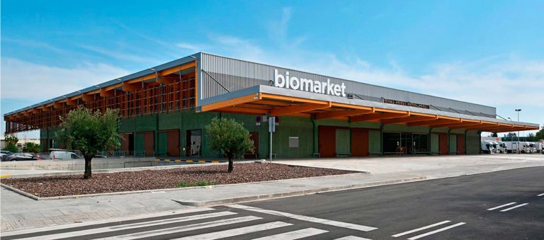 Edificio de BioMarket en Mercabarna, mercado mayorista de alimentos ecológicos