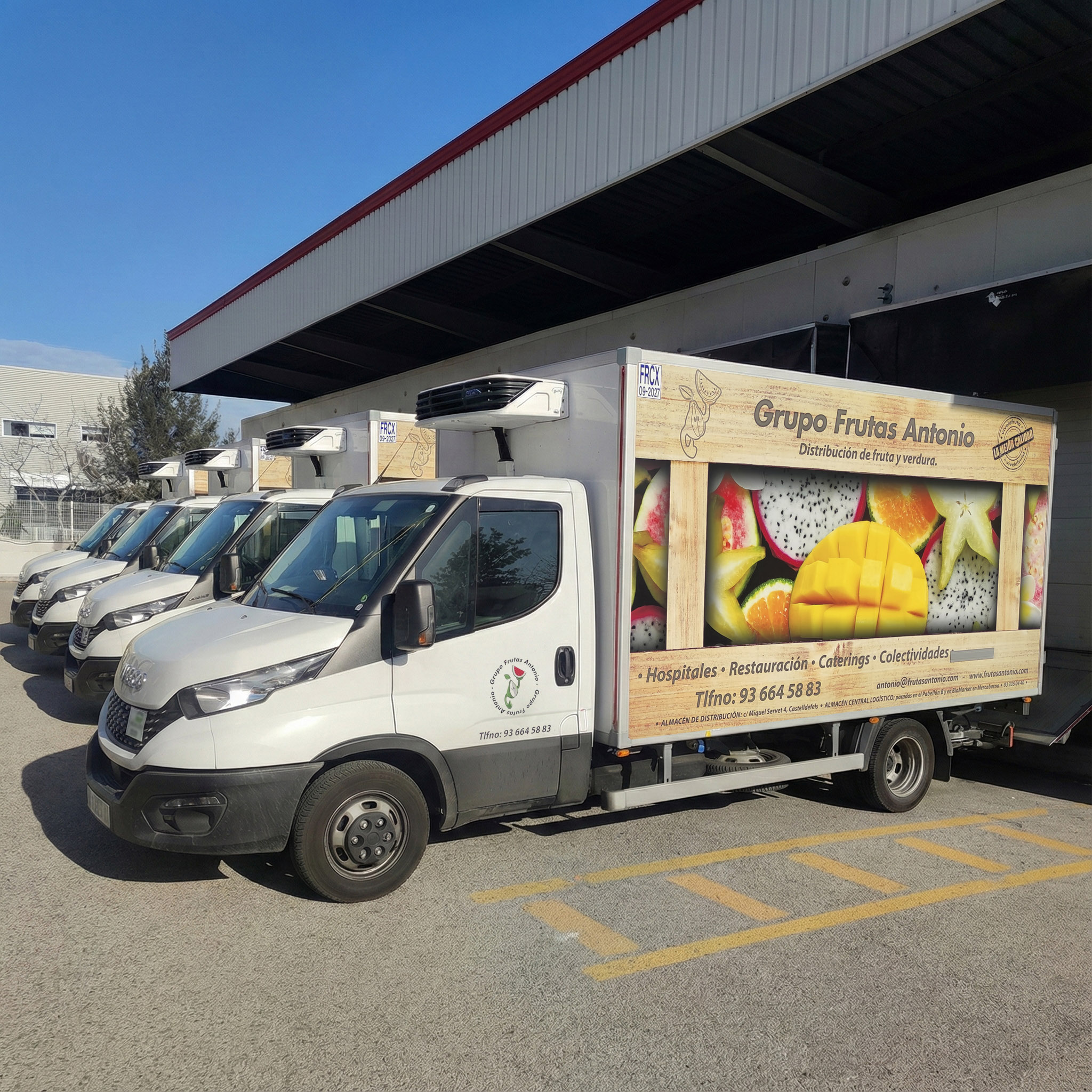 Flota de vehículos de Grupo Frutas Antonio para distribución de fruta y verdura al canal HORECA en Cataluña